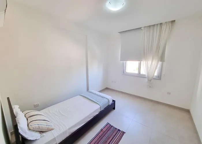 Seaside Elegance Retreat Lárnaka