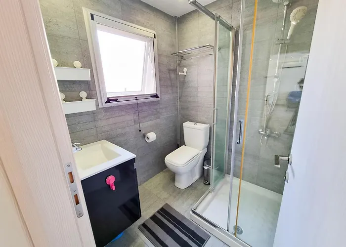 Seaside Elegance Retreat Appartamento *